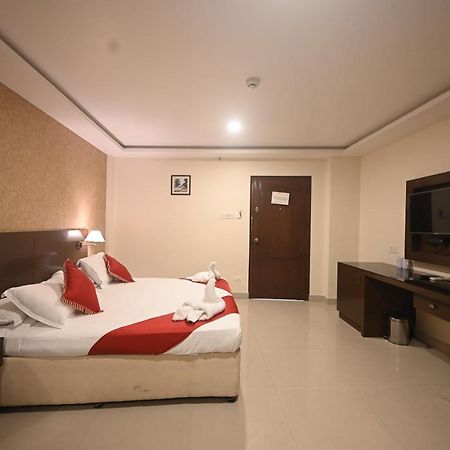 Hotel Bhagavath Gardens Chengannur Екстериор снимка