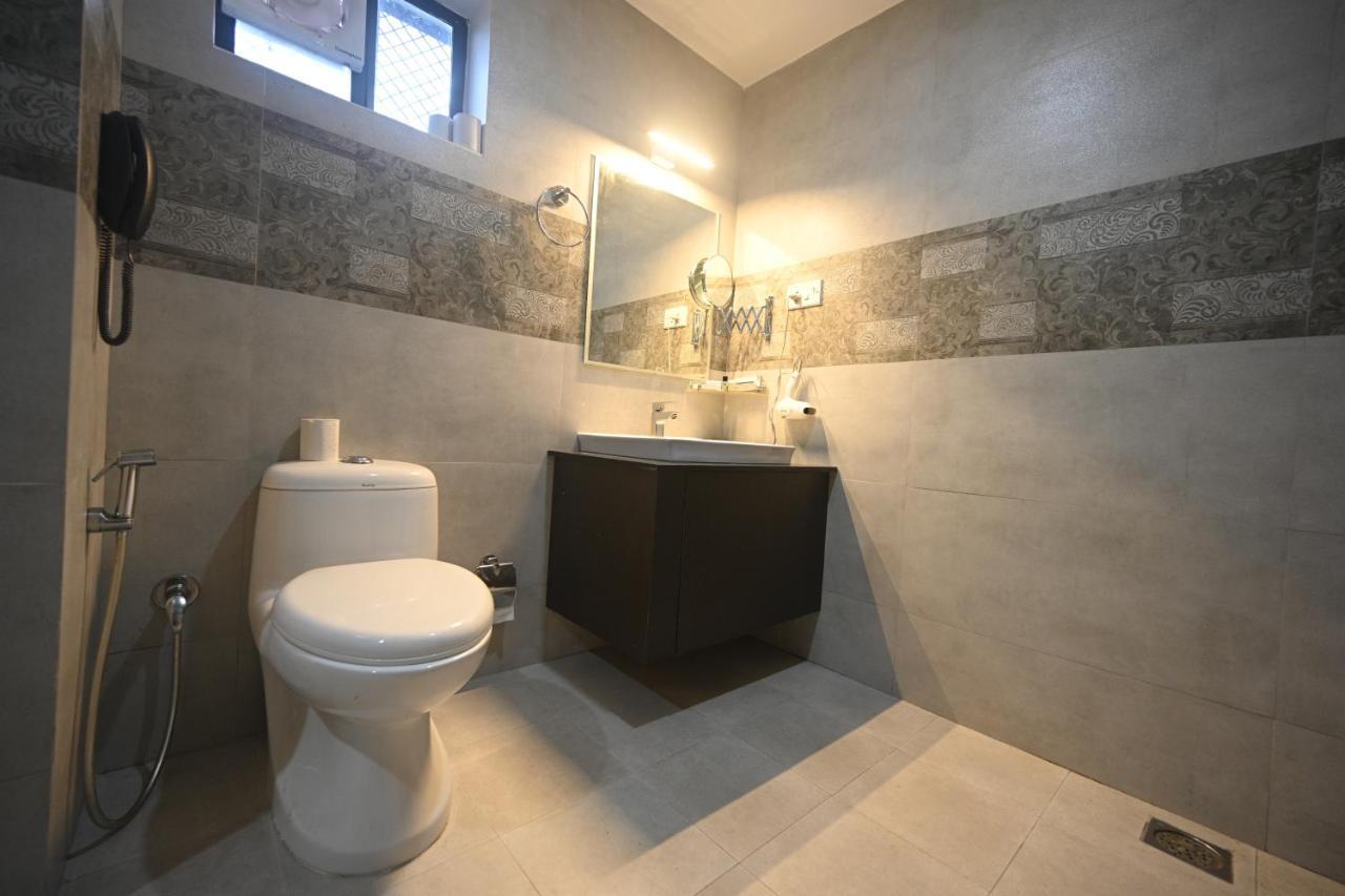 Hotel Bhagavath Gardens Chengannur Екстериор снимка