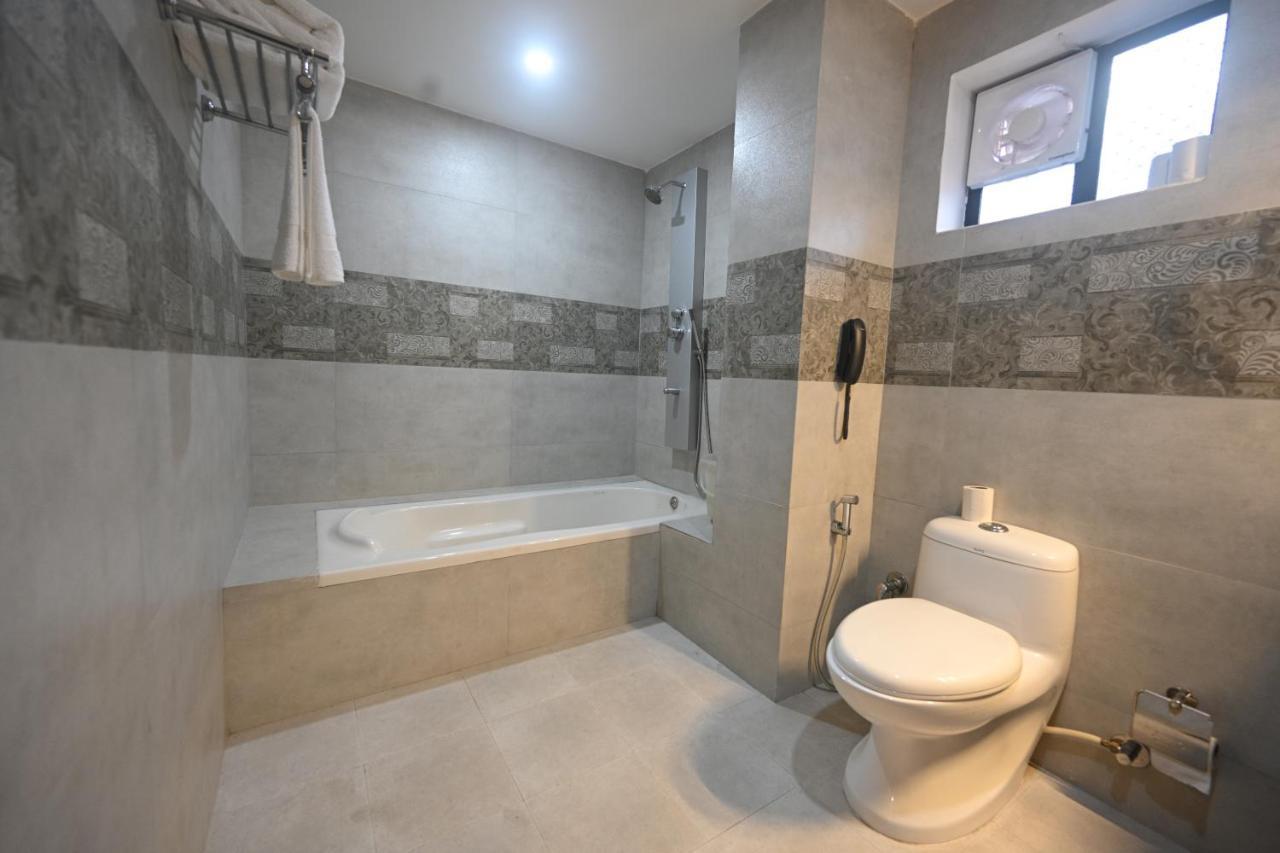 Hotel Bhagavath Gardens Chengannur Екстериор снимка