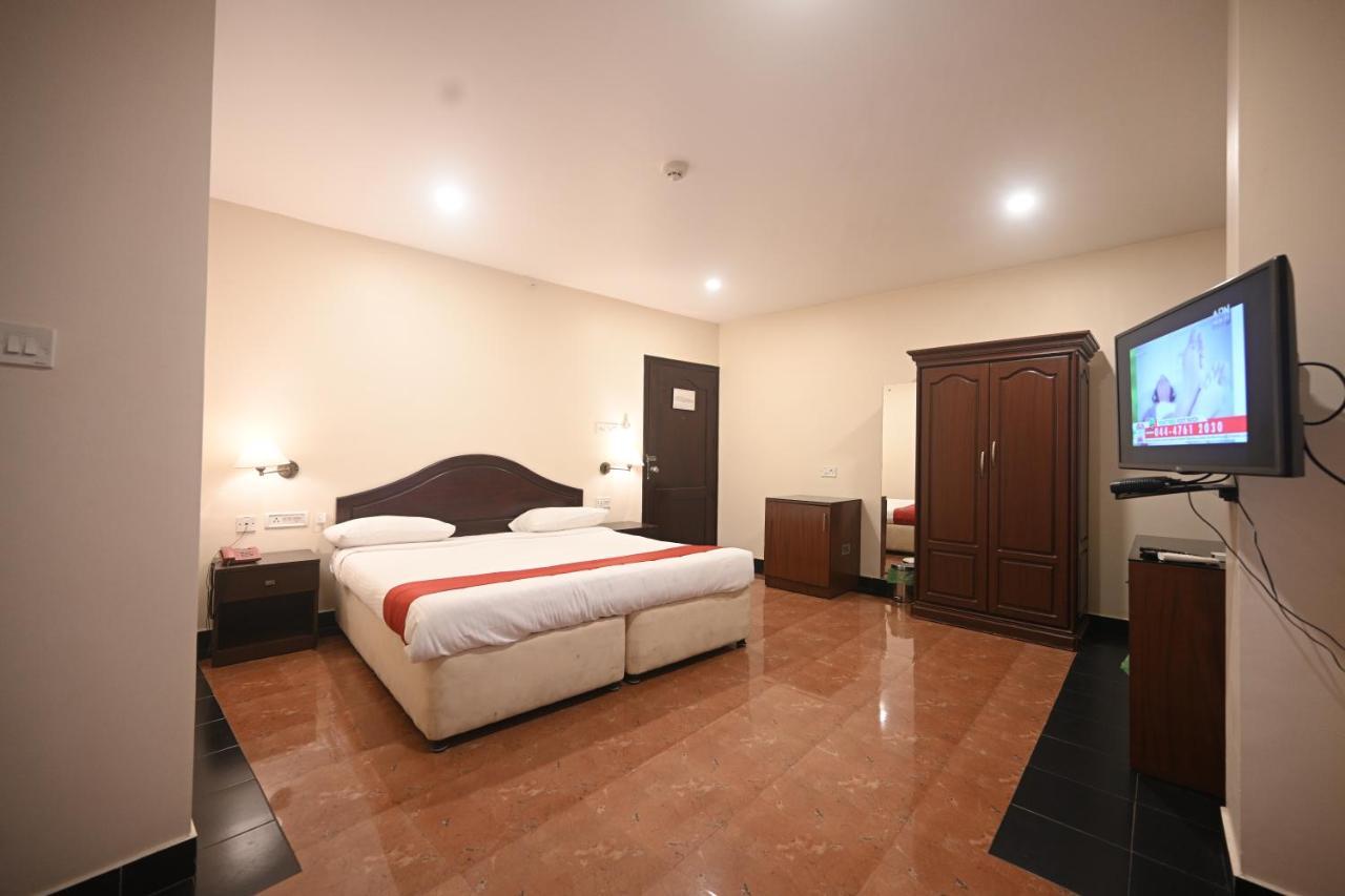 Hotel Bhagavath Gardens Chengannur Екстериор снимка