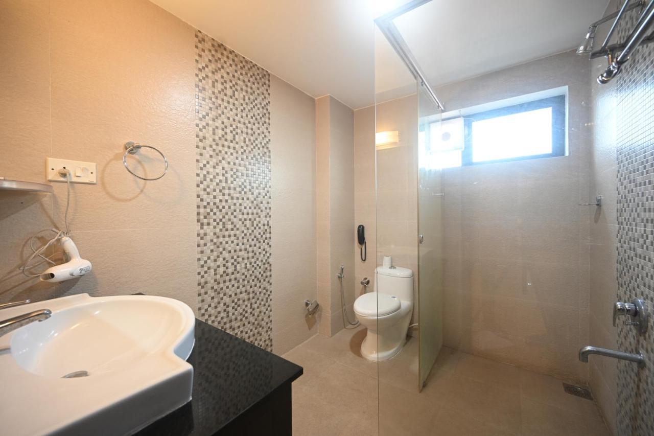 Hotel Bhagavath Gardens Chengannur Екстериор снимка